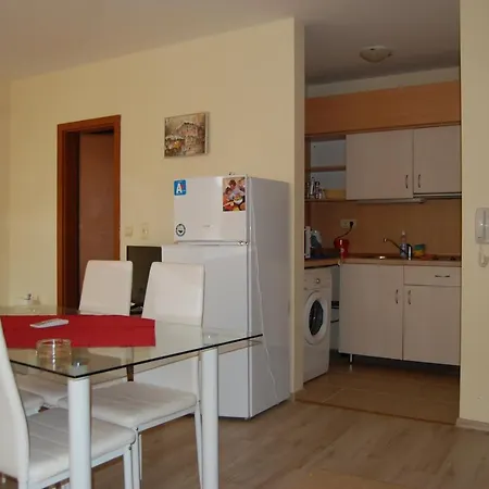 Renta Bg Apartments In Tsarevo Exterior photo
