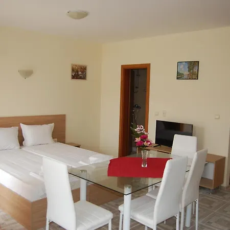 Renta Bg Apartments In Tsarevo Exterior photo