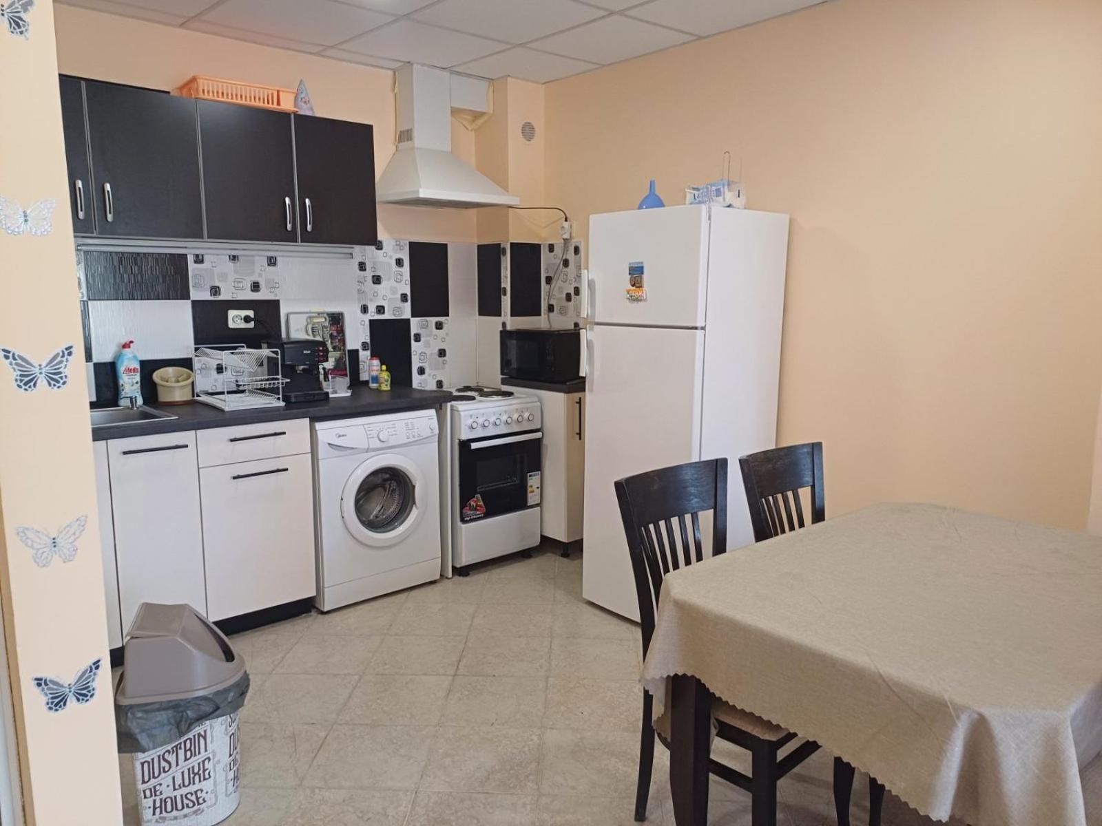 Renta Bg In Apartment *